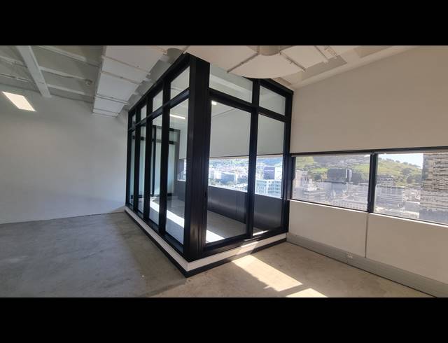 1,912M² OFFICE TO LET IN CAPE TOWN CITY CENTRE